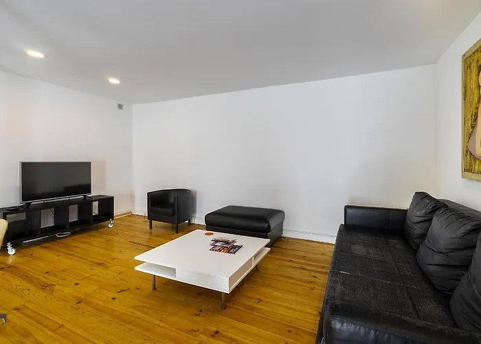 Daire Whome 2-bedroom Loft Perfect To Explore Lisboa